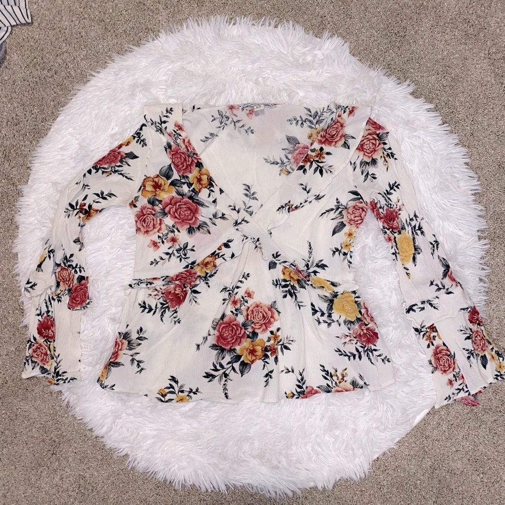 American Eagle Outfitters‎ Floral Long-Sleeve